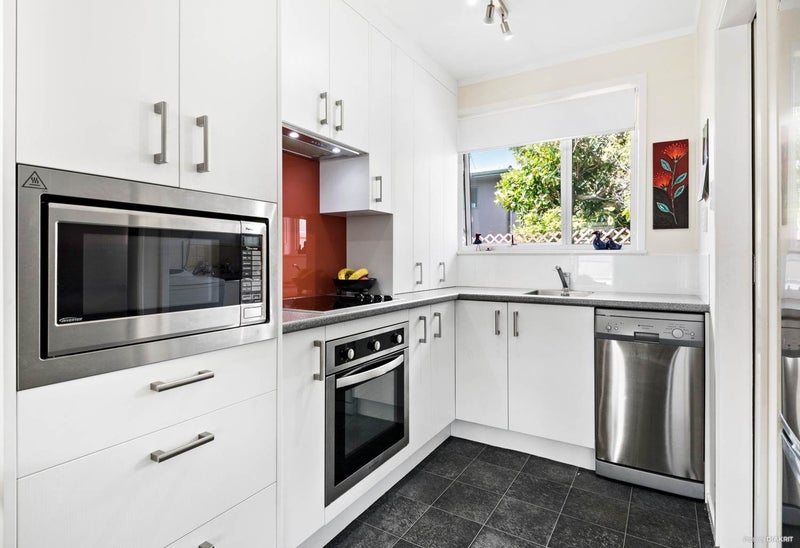 4/24 Tawhiri Road, One Tree Hill, Auckland - Carousel 2