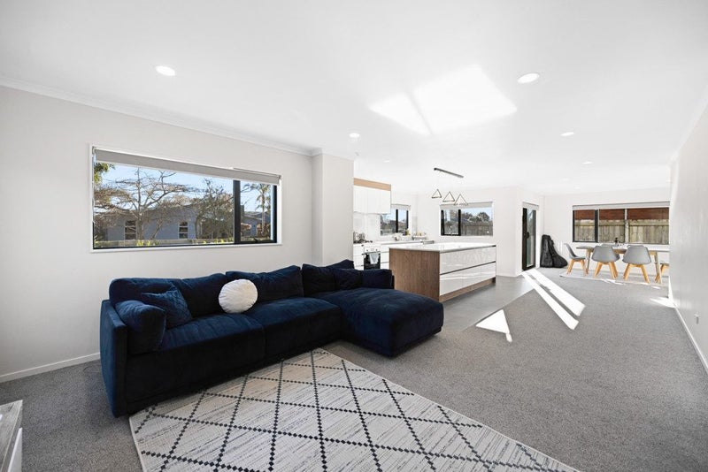 1/5 Rosewood Court, Huntington, Hamilton - Carousel 2