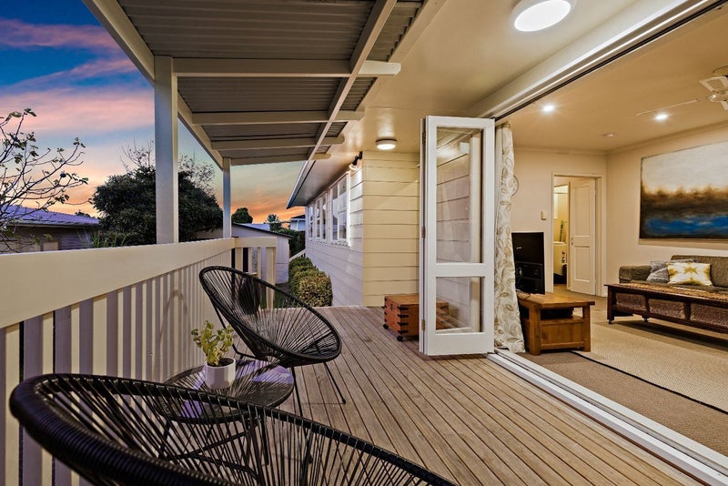 14A Taioma Crescent, Te Atatu Peninsula, Auckland - Carousel 2