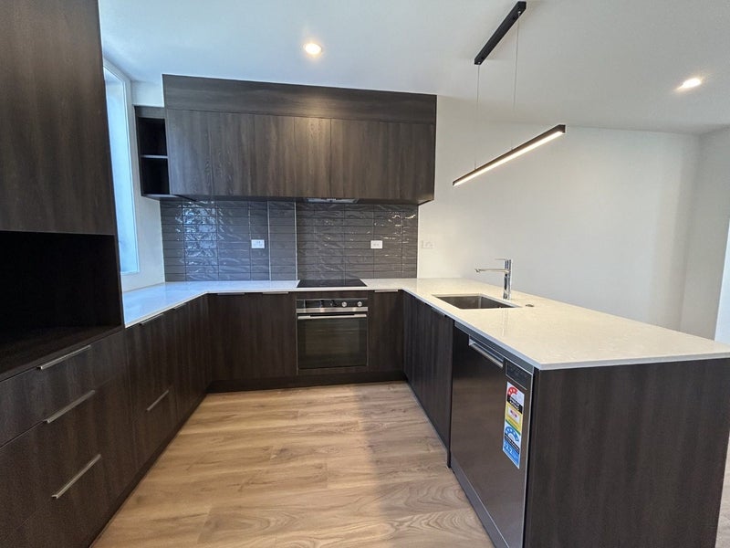 8/28 Pennant Street, Long Bay, Auckland - Carousel 2