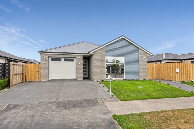4 Bill Hammond Drive, Belfast, Christchurch - Carousel 1