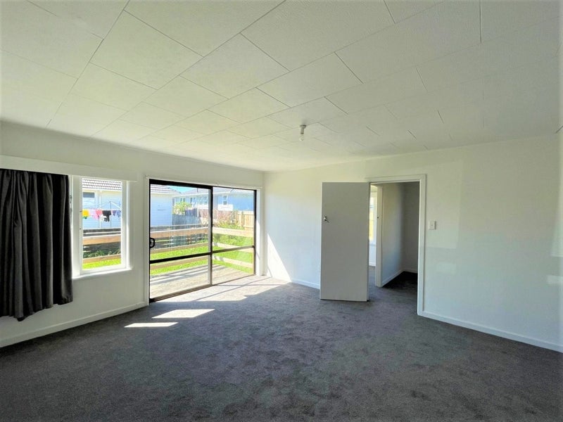 1/8 Fisher Crescent, Ōtara, Auckland - Carousel 2