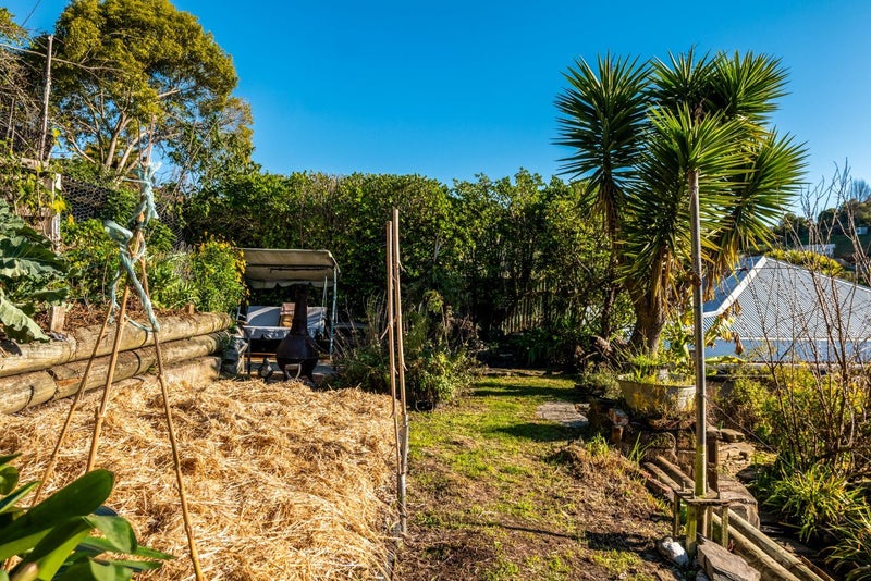 3 Washington Terrace, Washington Valley, Nelson - Carousel 42