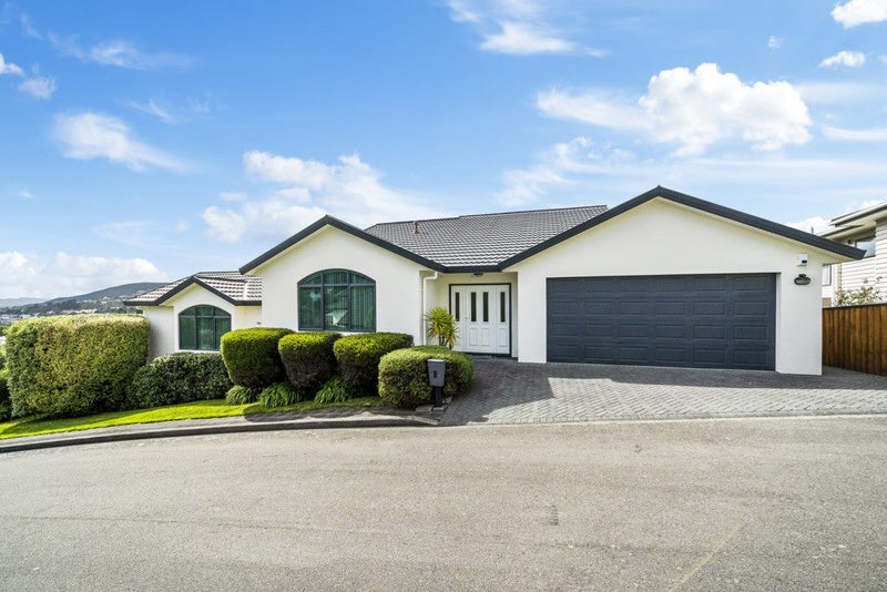8 Linacre Way, Tawa, Wellington - Carousel 1