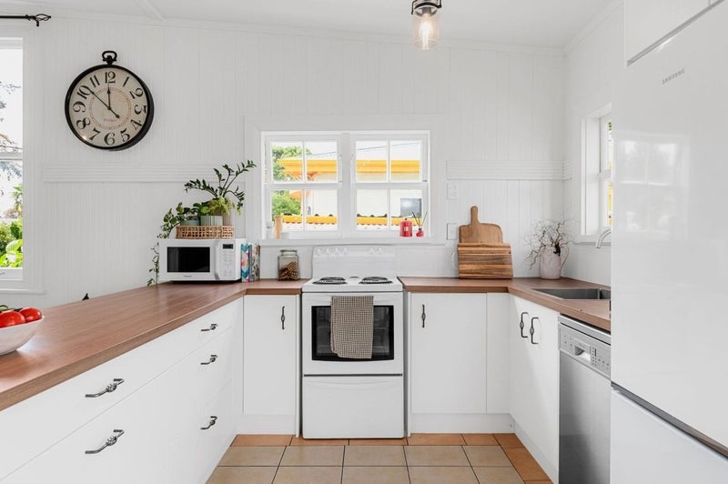 10 Claude Street, Fairfield, Hamilton - Carousel 2