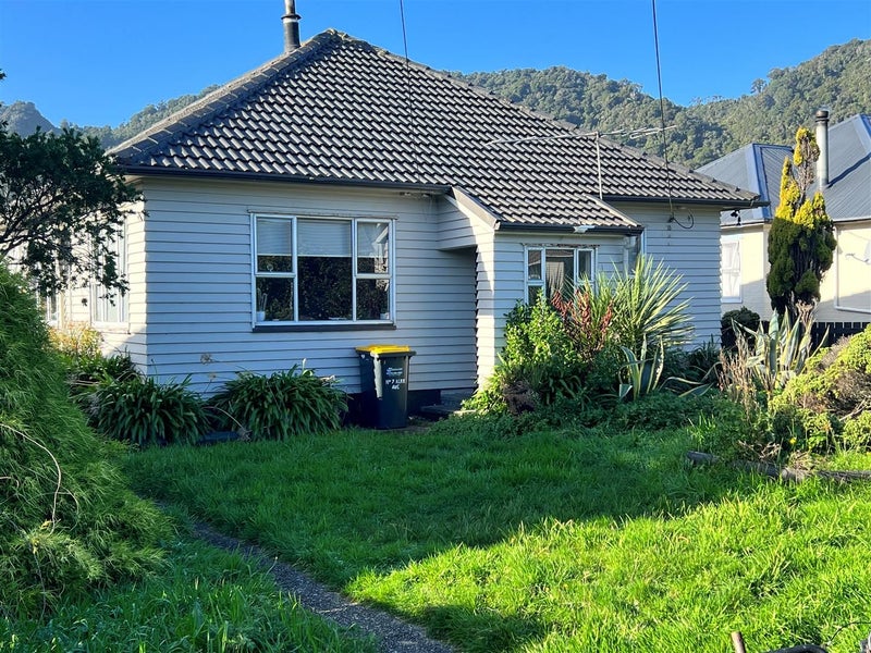 7 Kerr Avenue, Cobden, Greymouth - Carousel 14