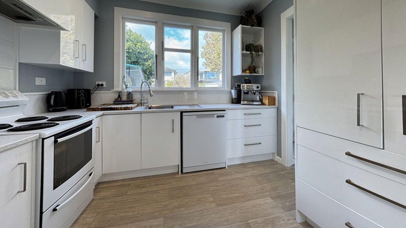 67 Marine Parade, Paraparaumu Beach, Paraparaumu - Carousel 2