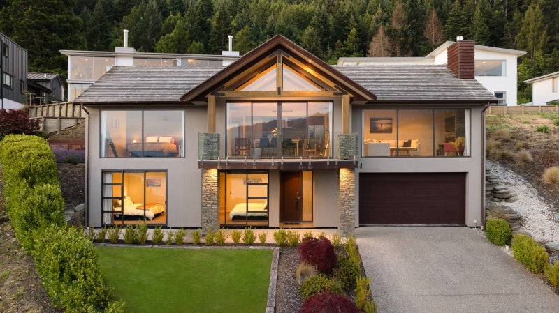 22 St Georges Avenue, Queenstown, Queenstown - Carousel 1