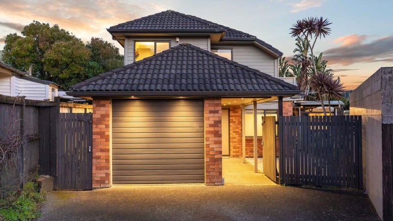 131 Tiverton Road, New Windsor, Auckland - Carousel 1