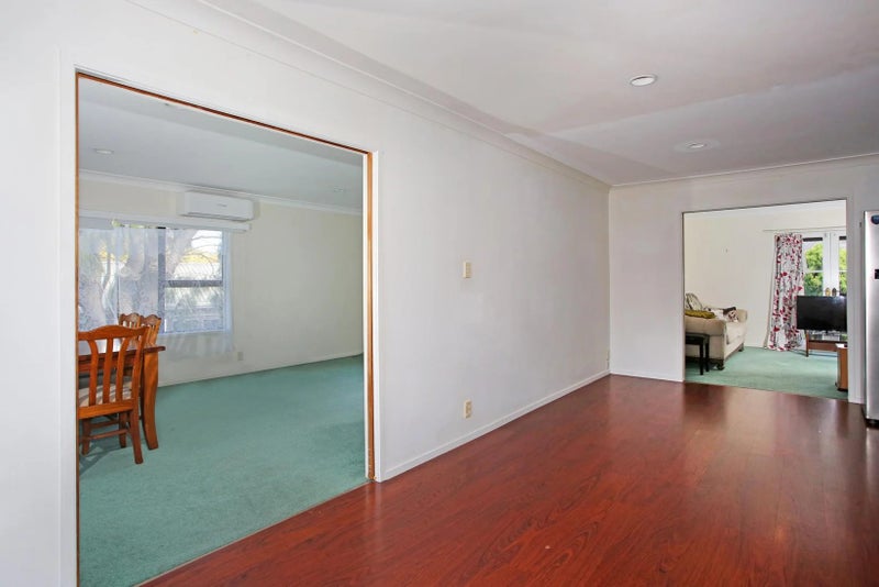 26 Kingsclere Place, Goodwood Heights, Auckland - Carousel 2