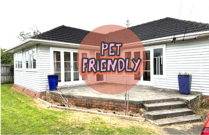 660 Te Atatu Road, Te Atatu Peninsula, Auckland - Carousel 1