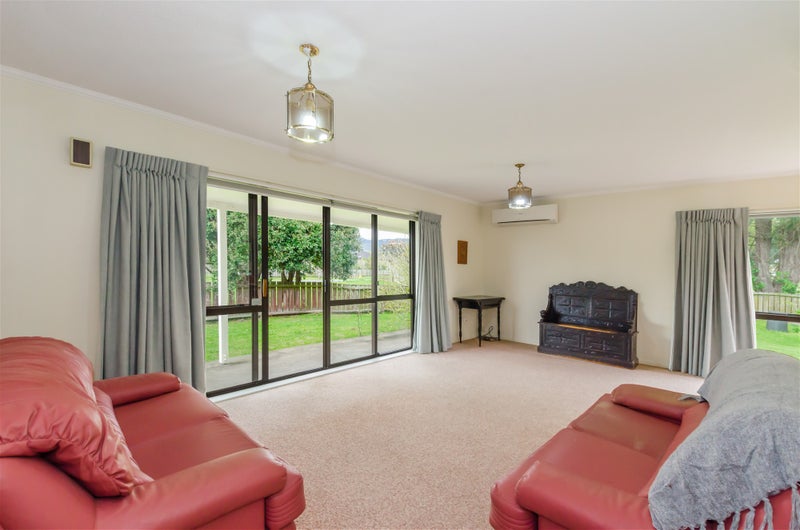 31 The Drive, Paraparaumu Beach, Paraparaumu - Carousel 2