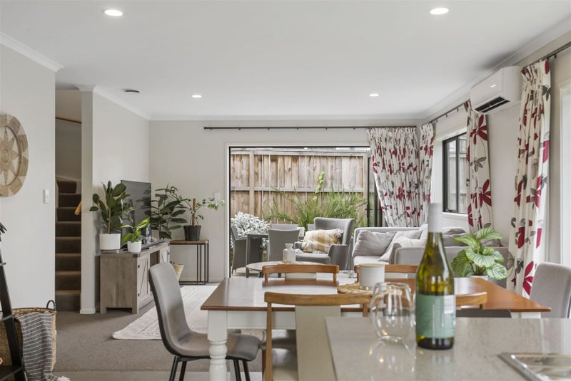 4 Broadview Place, Howick, Auckland - Carousel 2