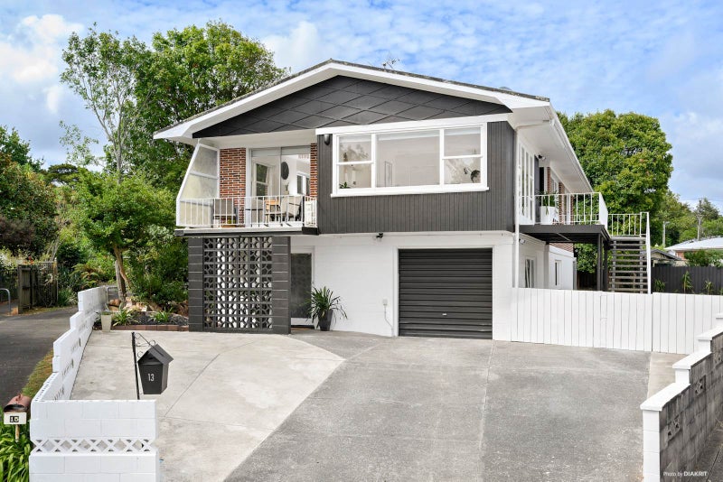 13 Patricia Place, Hillpark, Auckland - Carousel 1