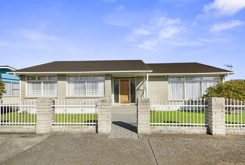 42 Orr Crescent, Hutt Central, Lower Hutt - Carousel 1