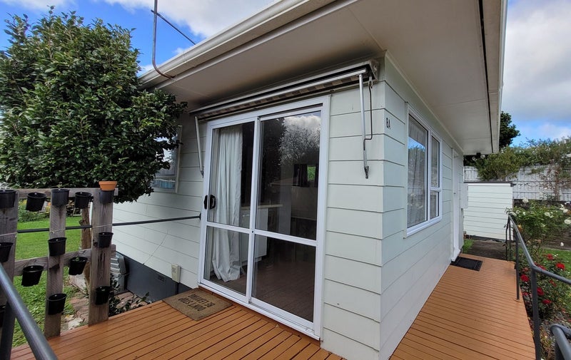 8 Caernarvon Street, Dinsdale, Hamilton - Carousel 2