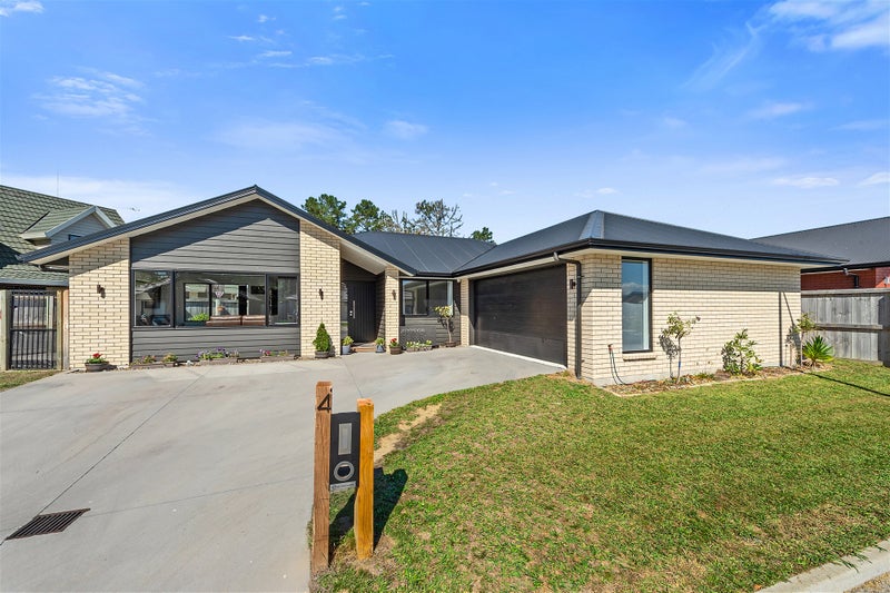 4 Marjoriefield Mews, Fitzroy, Hamilton - Carousel 1