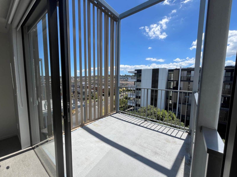 403/4 Bluegrey Avenue, Stonefields, Auckland - Carousel 1