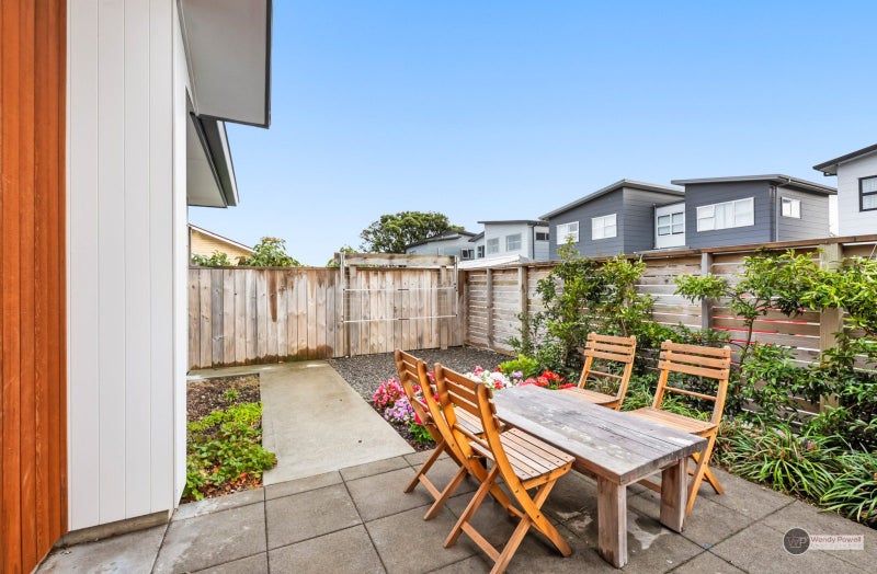 4 Okoutu Lane, Moera, Lower Hutt - Carousel 2
