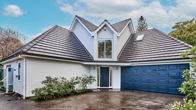 44 Cheviot Road, Lowry Bay, Lower Hutt - Carousel 1