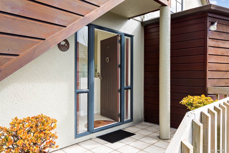 9/19 Langana Avenue, Browns Bay, Auckland - Carousel 2