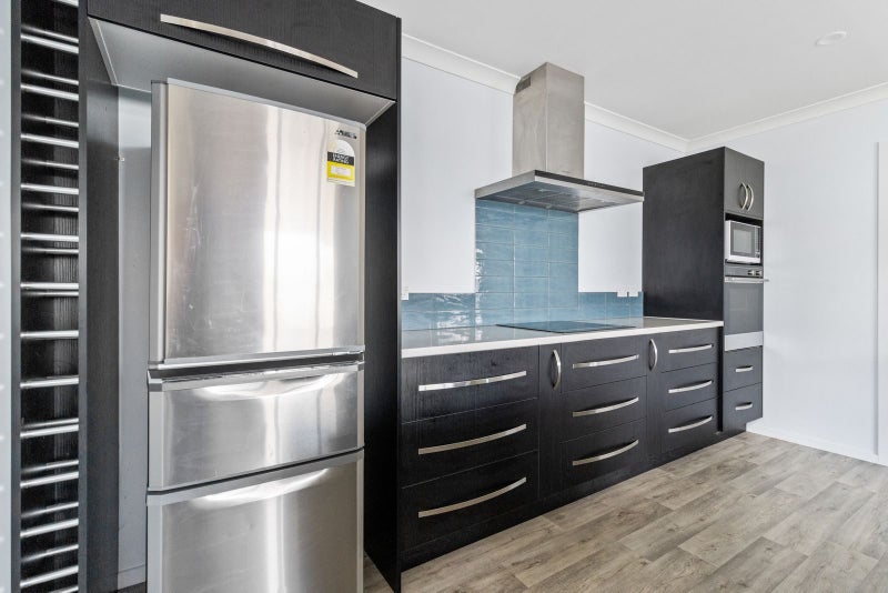 6 Lennie Lane, Kihikihi, Te Awamutu - Carousel 2