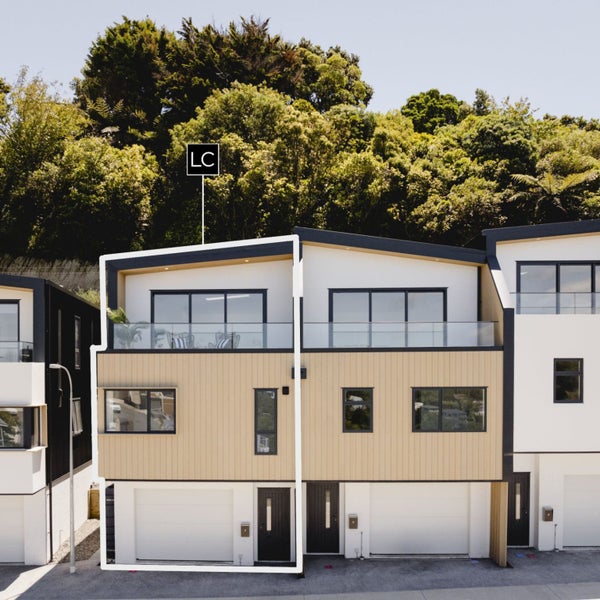 111 Tiketike Way, Brooklyn, Wellington - Carousel 1