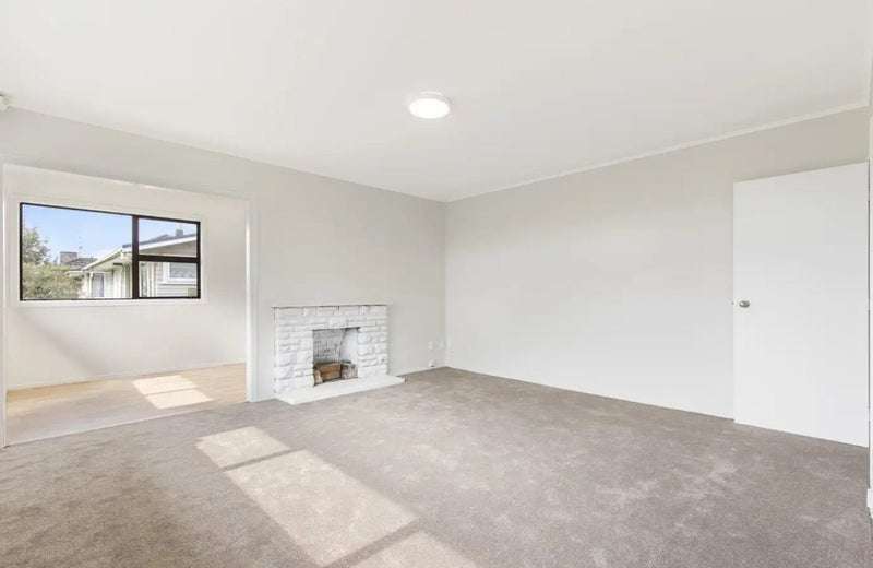 20 Antrim Crescent, Otara, Auckland - Carousel 2