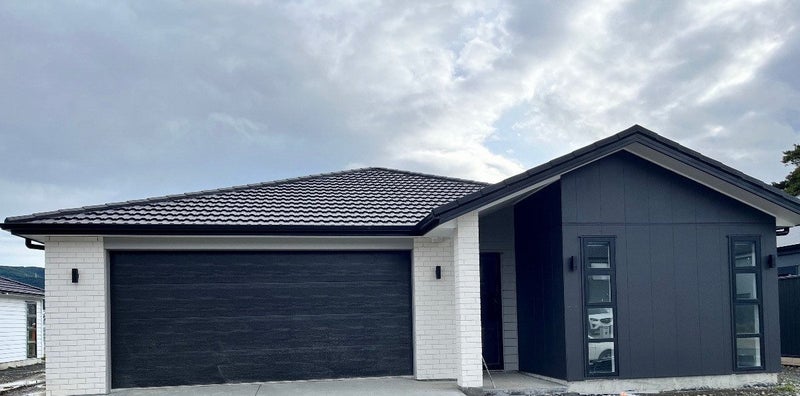 26 Castletown Street, Wallaceville, Upper Hutt - Carousel 1