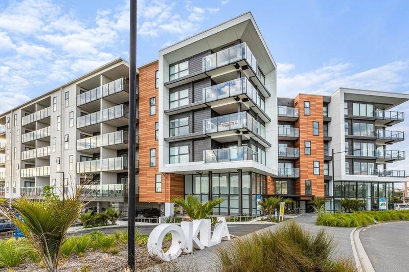 421/3 Kaipiho Lane, Albany, Auckland - Carousel 1