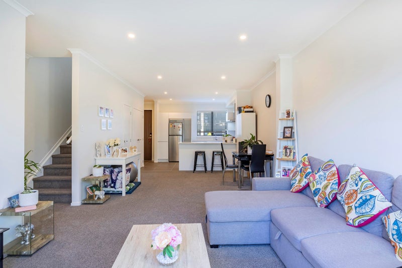 46 Manarini Road, Westgate, Auckland - Carousel 1