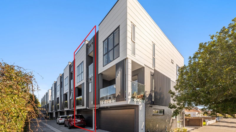 2/12 King Edward Avenue, Epsom, Auckland - Carousel 1