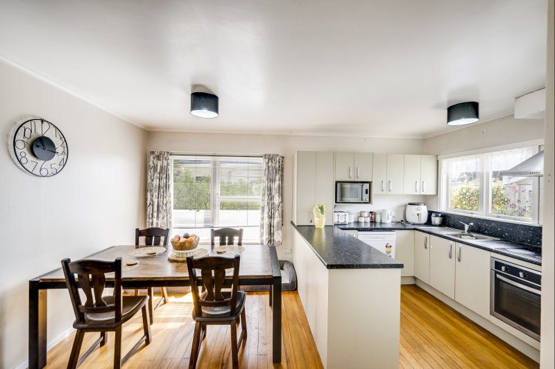 17 Downing Avenue, Pirimai, Napier - Carousel 2