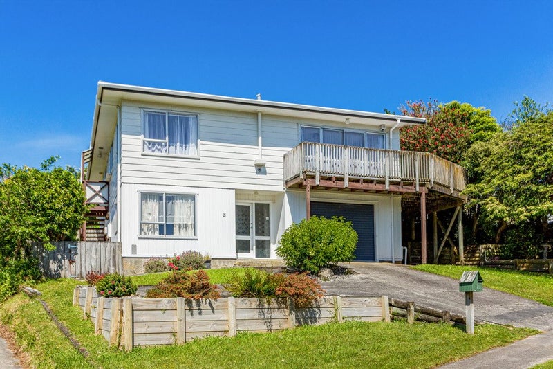 21 Staithes Drive North, Whitby, Porirua - Carousel 1