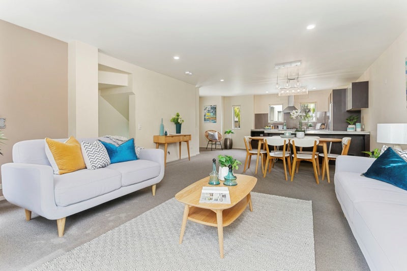 24/21 Hunters Park Drive, Three Kings, Auckland - Carousel 2