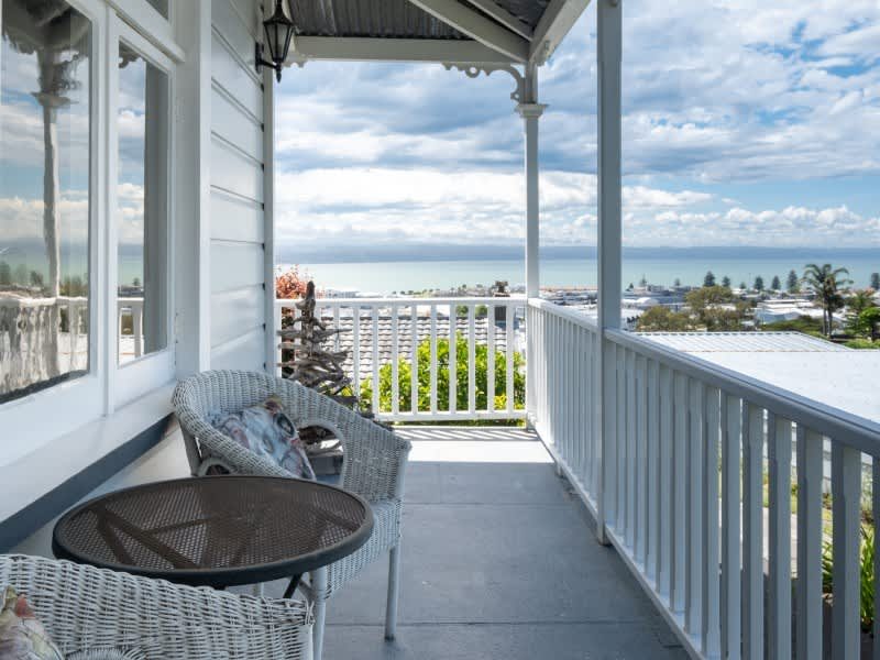 8 Goldsmith Terrace, Hospital Hill, Napier - Carousel 1