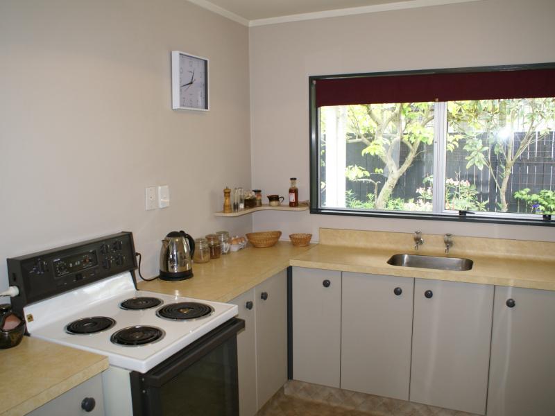 29 Suzanne Grove, Kelvin Grove, Palmerston North - Carousel 2