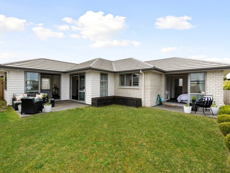 7 Maanihi Drive, Rototuna North, Hamilton - Carousel 3