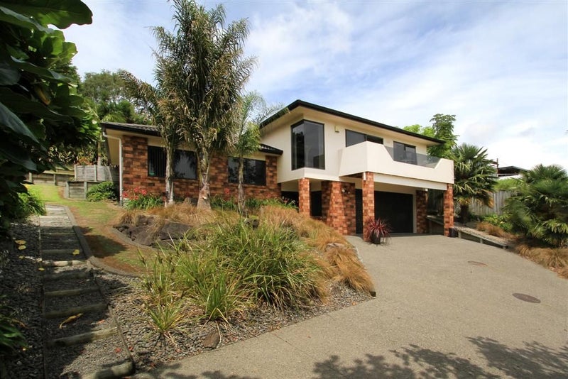 24 Hidcote Place, Bethlehem, Tauranga - Carousel 1