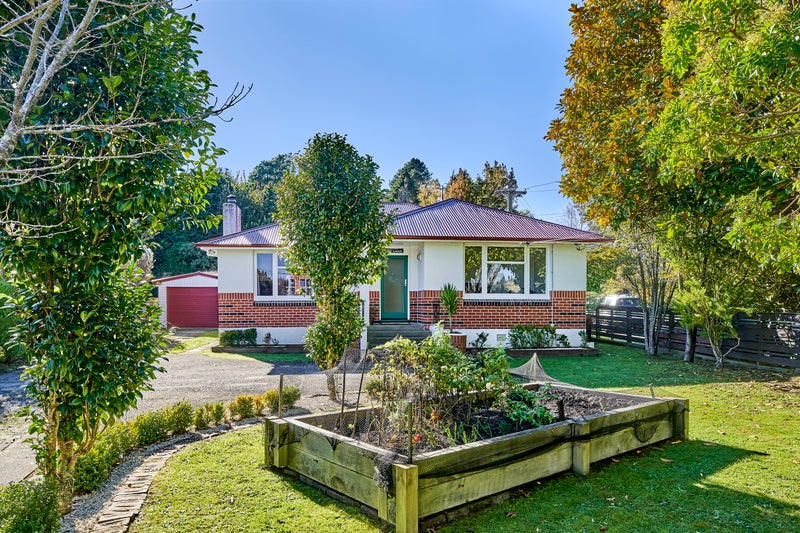 19 Moeraki Road, Maoribank, Upper Hutt - Carousel 2