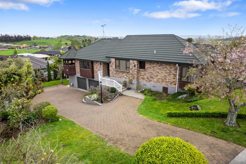 10 West Ridge Drive, Western Heights, Hamilton - Carousel 1