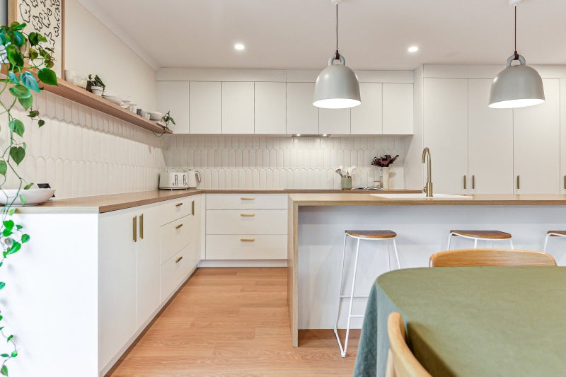 14 Denham Court, Flagstaff, Hamilton - Carousel 2