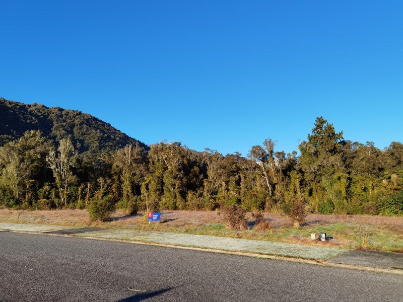 14 Pioneer Drive, Franz Josef Glacier - Carousel 1