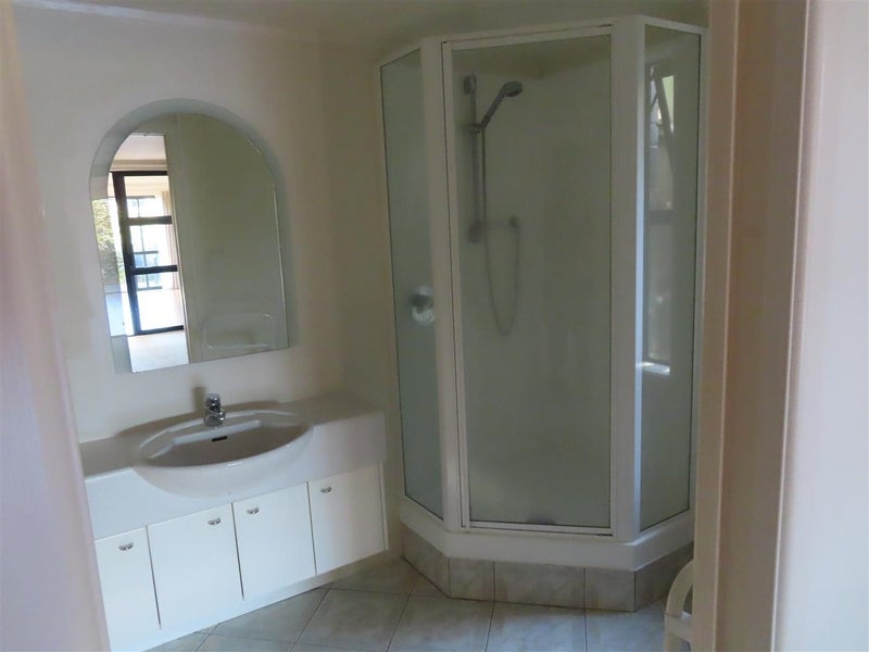 1/27 Pah Road, Cockle Bay, Auckland - Carousel 5