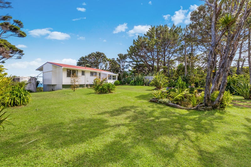 13 Te Ahuahu Road, New Lynn - Carousel 1