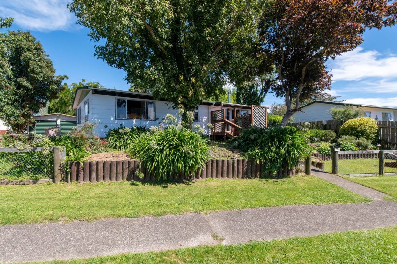 11 Cypress Place, Owhata, Rotorua - Carousel 1