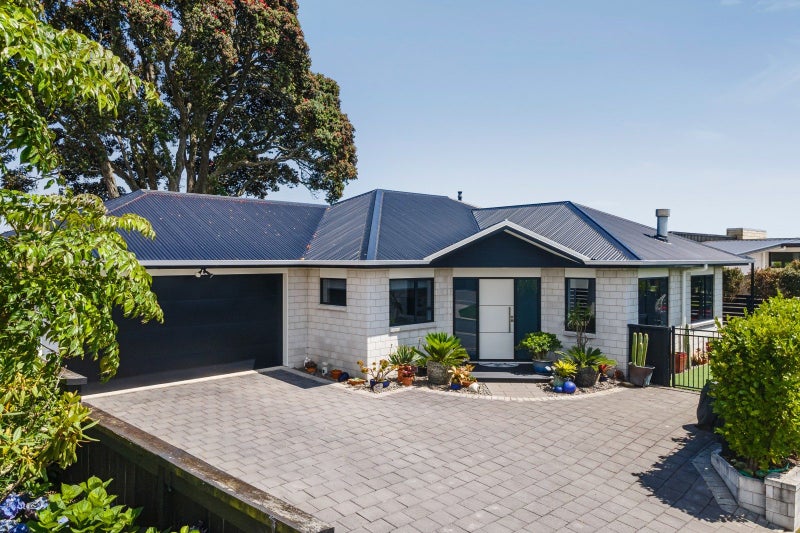 7 Roka Street, Bell Block, New Plymouth - Carousel 1