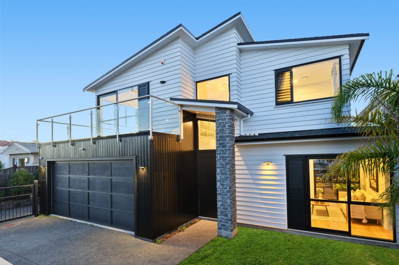 38 Ngatiawa Street, One Tree Hill, Auckland - Carousel 1