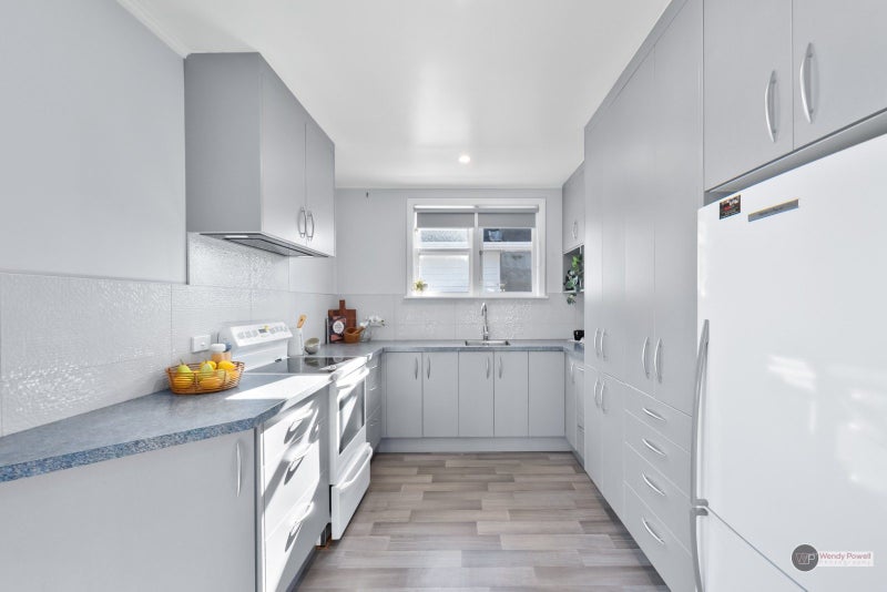 72 Black Beech Street, Birchville, Upper Hutt - Carousel 2