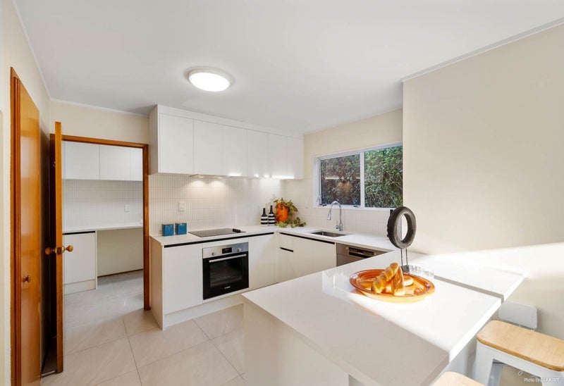 2/116 Paihia Road, Onehunga, Auckland - Carousel 2